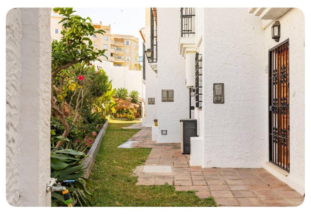 Villa La Casa En La Carihuela Playa A 4 Minutos A Pie Torremolinos Esterno foto