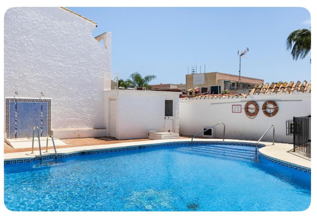 Villa La Casa En La Carihuela Playa A 4 Minutos A Pie Torremolinos Esterno foto