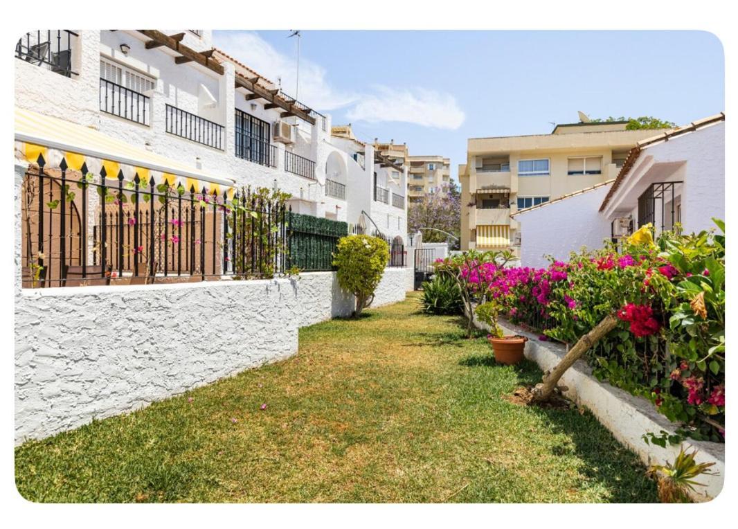 Villa La Casa En La Carihuela Playa A 4 Minutos A Pie Torremolinos Esterno foto